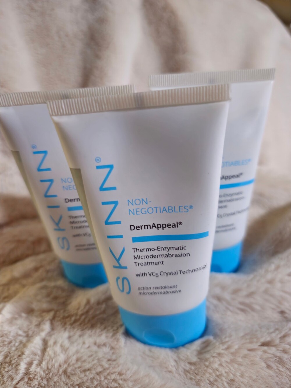 SKINN White and Blue DermAppeal Thermo-Enzymatic Microdermabrasion Cleanser